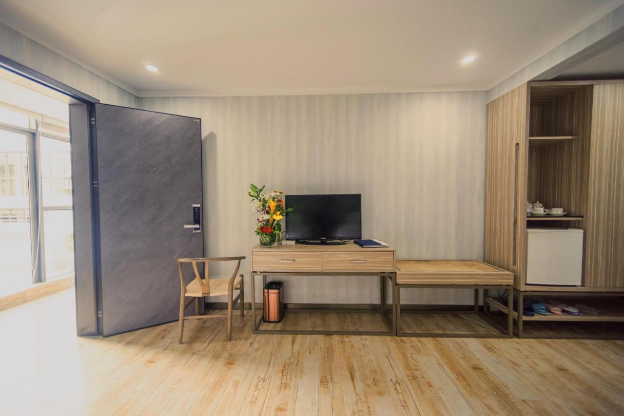 Erus Suites Hotel Boracay Manoc-Manoc Bagian luar foto