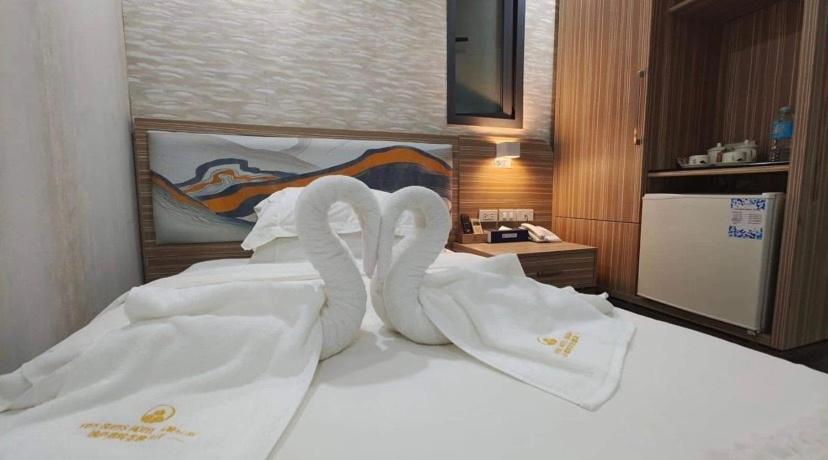 Erus Suites Hotel Boracay Manoc-Manoc Bagian luar foto