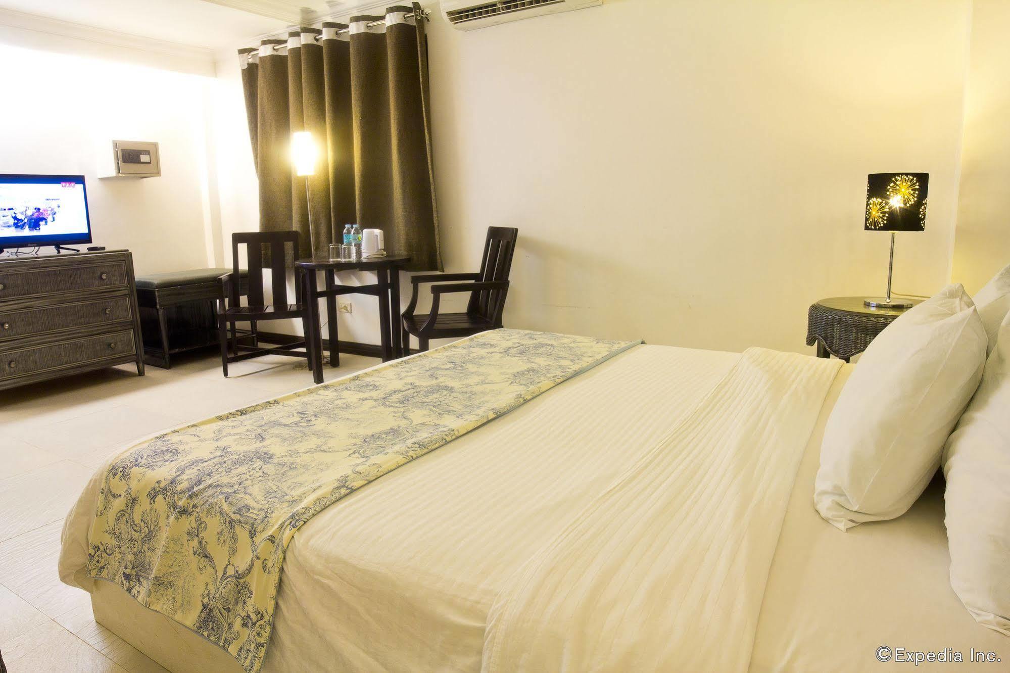 Erus Suites Hotel Boracay Manoc-Manoc Bagian luar foto