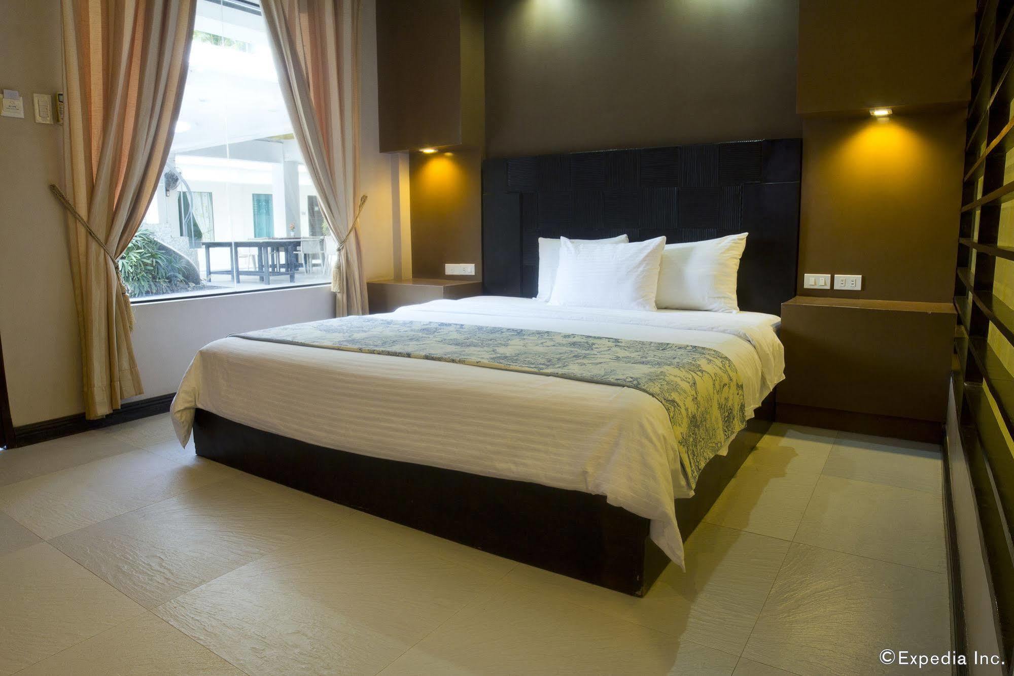 Erus Suites Hotel Boracay Manoc-Manoc Bagian luar foto
