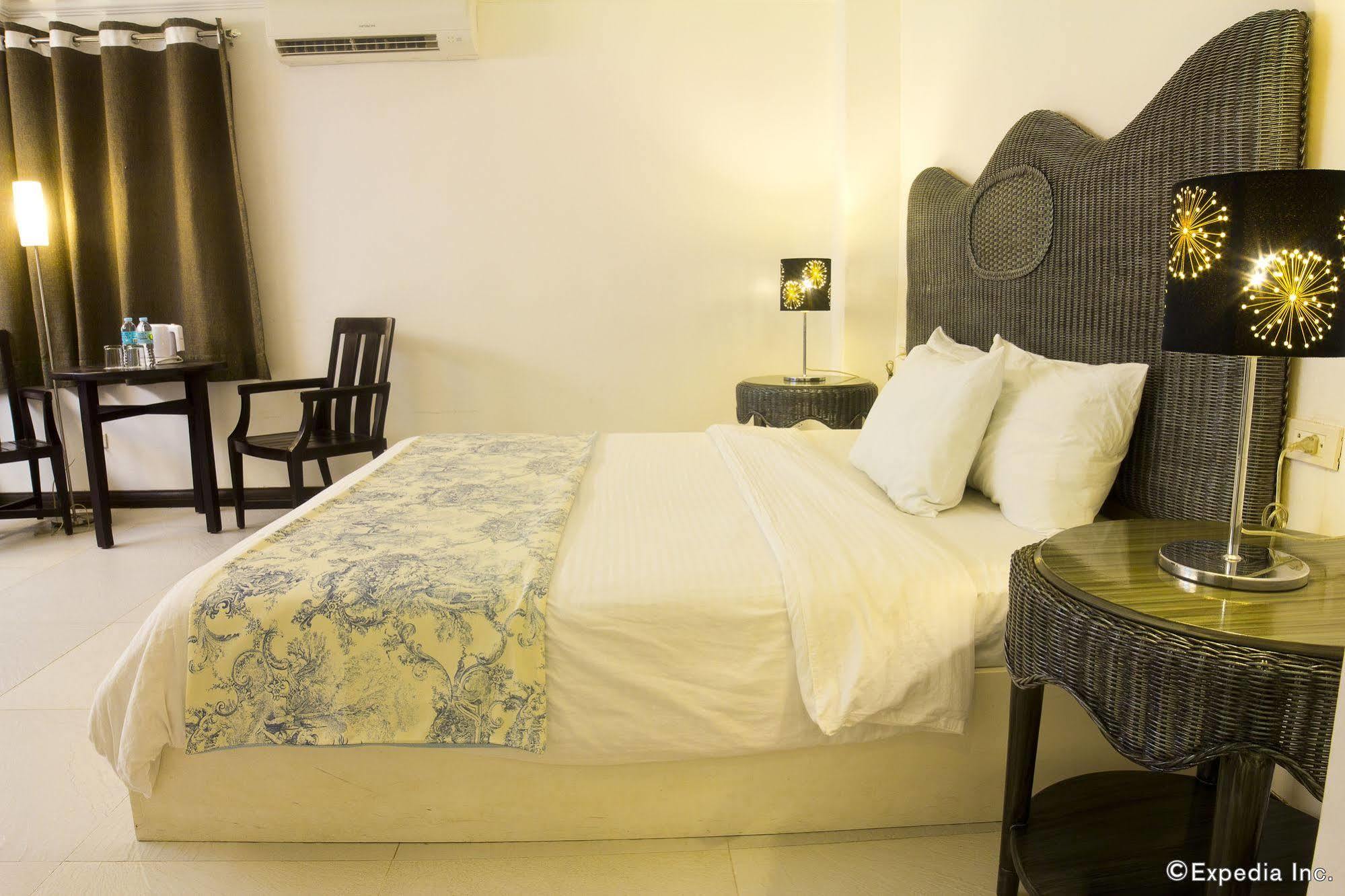 Erus Suites Hotel Boracay Manoc-Manoc Bagian luar foto